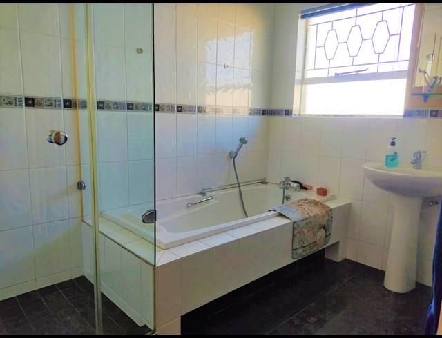3 BEDROOM HOUSE FOR SALE IN PANORAMA